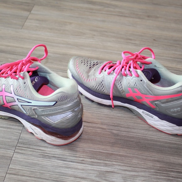 Running Shoes - Picture 3 of 5